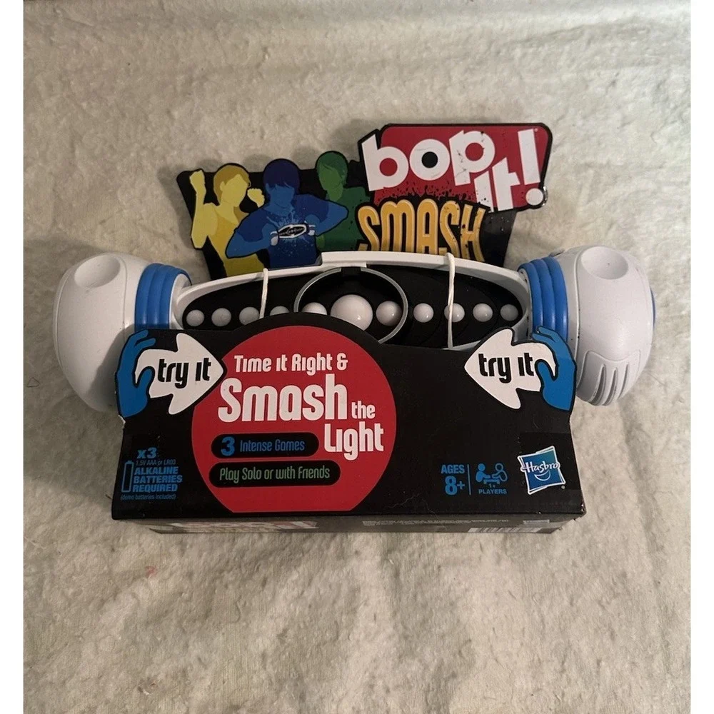 Bop it Smash Game 2012 Black & Blue Light Up Hasbro BRAND NEW